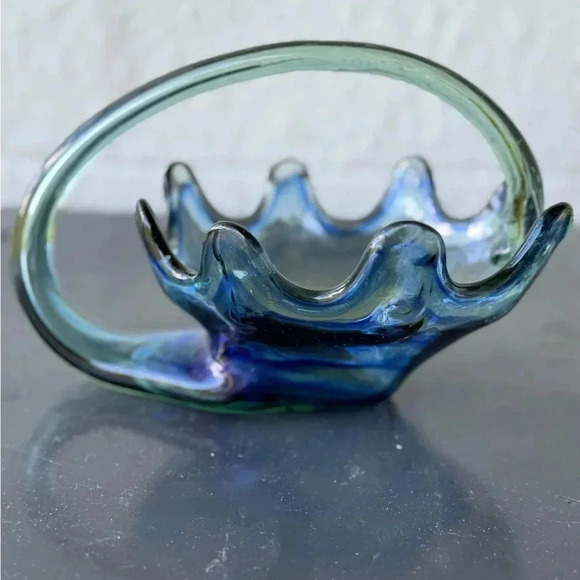 Vintage Murano Style Handblown Glass Cornucopia Basket Blue Green Swirl Decor - Picture 6 of 6